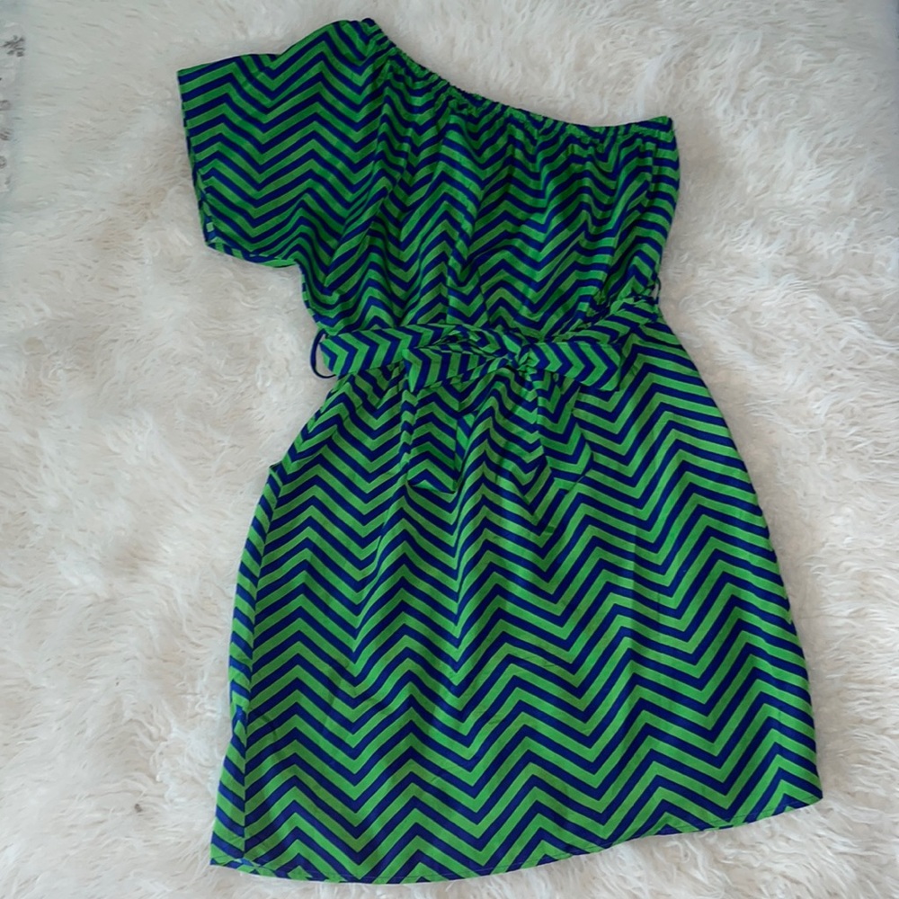 Off the shoulder summer dress w/pockets!